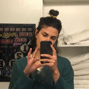 Meet your Posher, Nora